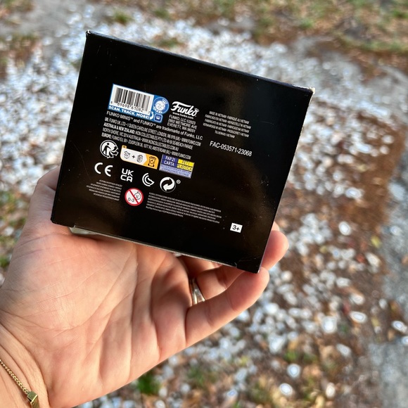 FUNKO MINIS MARVEL INFINITY SAGA #76 Captain America EXCLUSIVE - Picture 6 of 6